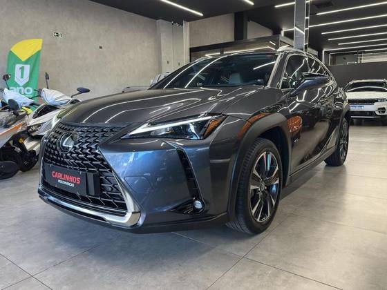 LEXUS UX 300h 2.0 VVT-I HYBRID CVT LEXUS UX 300h 2.0 VVT-I HYBRID CVT